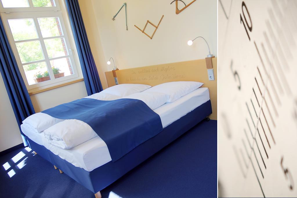 Alte Schule 3*